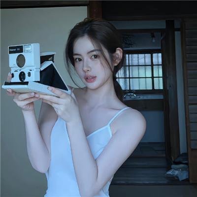 墙里的女人